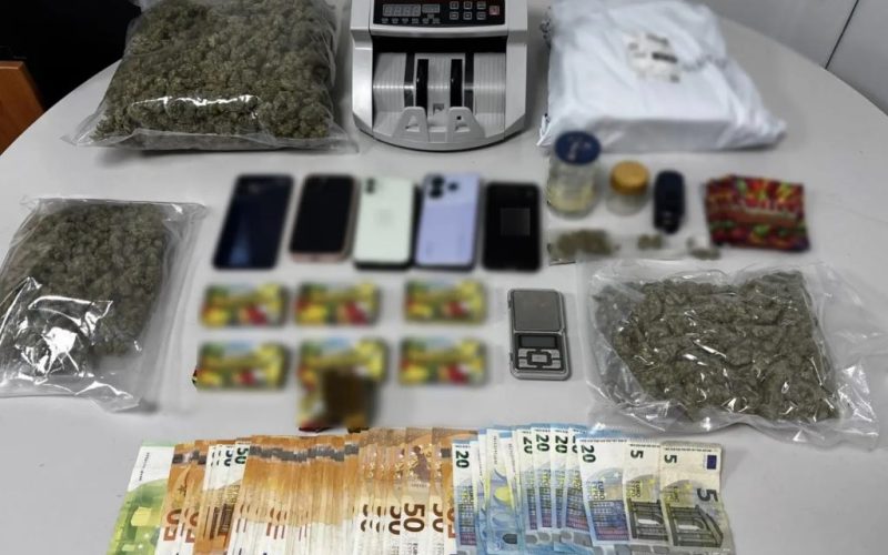 Συνελήφθησαν 3 νεαρά άτομα μέλη εγκληματικής ομάδας, που διακινούσαν κάνναβη με ταχυδρομικά δέματα