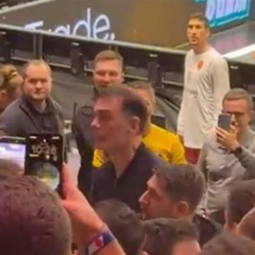 ΣΑΛΟΣ ΜΕ ΜΠΑΡΤΖΩΚΑ- ΒΙΝΤΕΟ ΜΕ ΣΚΛΗΡΗ ΛΕΚΤΙΚΗ ΕΠΙΘΕΣΗ ΠΡΟΣ ΤΗΝ ΕΞΕΔΡΑ
