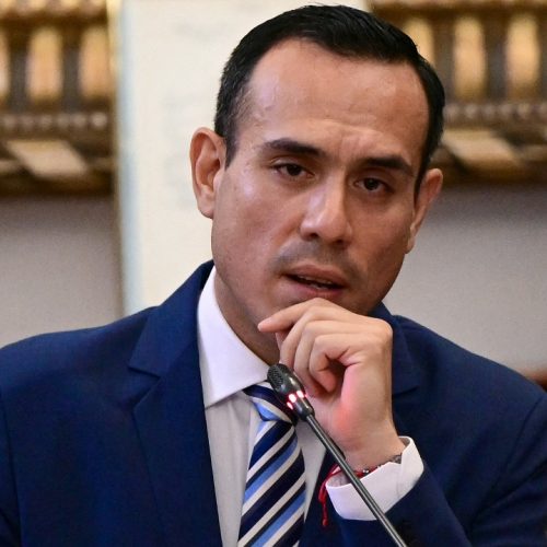 Σκάνδαλο «Chifagate» στο Περού: Ο προσωρινός πρόεδρος Χοσέ Ζερί υπό διερεύνηση για μυστικές συναντήσεις με Κινέζους επιχειρηματίες