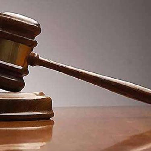 Καταδικάστηκε ο άνδρας που έριξε τη σύντροφό του από μπαλκόνι – Τραυματισμένη για μήνες η 58χρονη