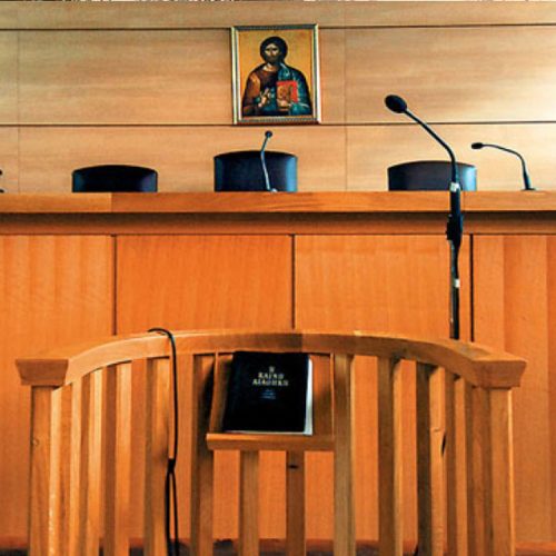 Στον ανακριτή ανηλίκων η 16χρονη που επιτέθηκε με μαχαίρι σε συμμαθήτριά της