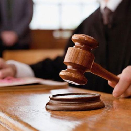 Ποινική δίωξη για «απιστία» σε επικεφαλής ΜΚΟ