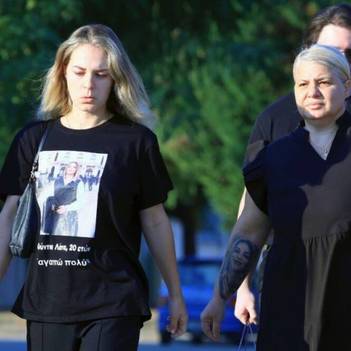 Ξέσπασε στη δίκη για τα Τέμπη η μητέρα της Κλαούντια Λάτα