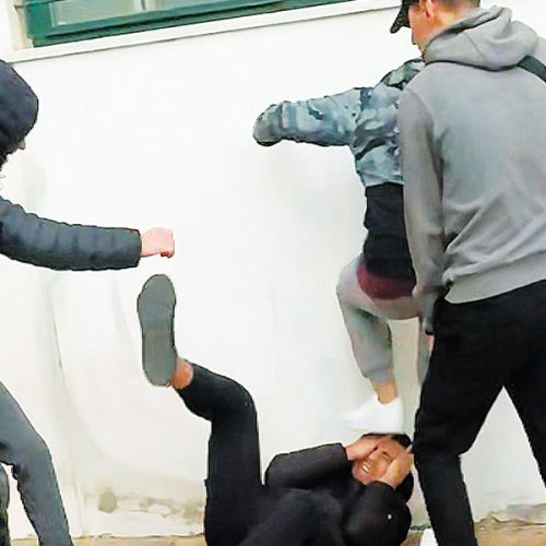 Τρόμος στη Νέα Σμύρνη: Συμμορία 13χρονων λήστευε με απειλή κουζινομάχαιρου ανήλικους