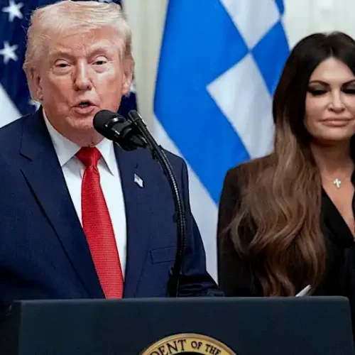 Τραμπ για Γκιλφόιλ: «Απογοητεύτηκα από όσα διάβασα» – Αρνείται να συζητήσει το ενδεχόμενο χάρης