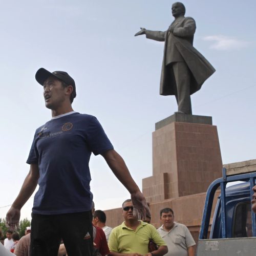 Το Κιργιστάν απομακρύνει «άγαλμα του Λένιν» από δεύτερη πόλη