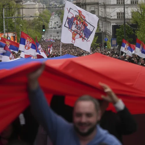 Ένταση εν όψει φιλοκυβερνητικού συλλαλητηρίου στη Σερβία