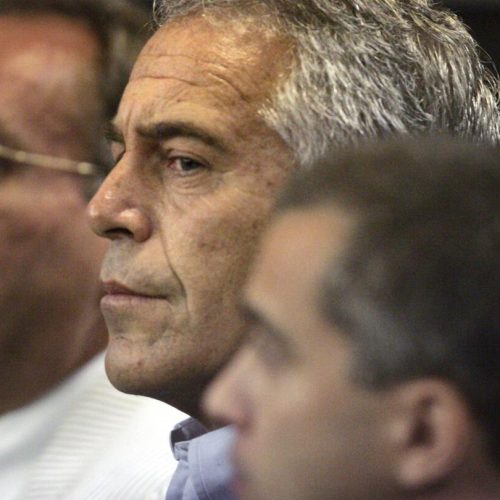 Η ηγεσία του FBI επιβεβαιώνει τον θάνατο του Τζέφρι Επστάιν ως αυτοκτονία