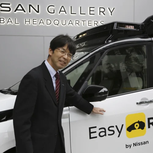 Η ιαπωνική Nissan δοκιμάζει οχήματα χωρίς οδηγό στους δρόμους της πόλης