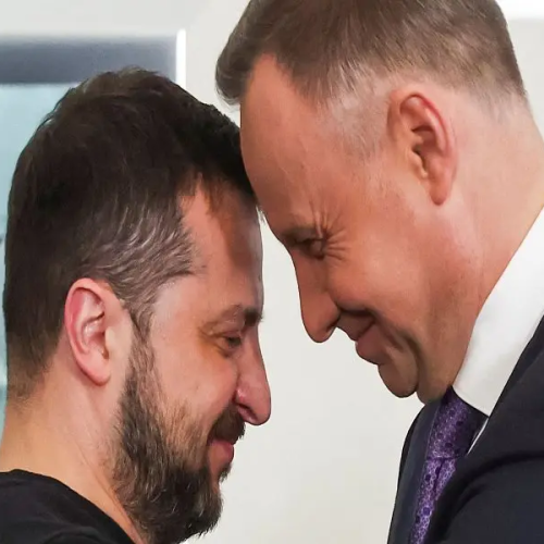 Ο Ντούντα επιβεβαίωσε με καθυστέρηση ότι ο Ζελένσκι προσπάθησε να χειραγωγήσει την Πολωνία σε πόλεμο με τη Ρωσία