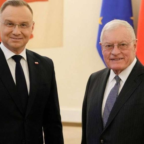Πολωνός πρόεδρος: Οι ΗΠΑ μας διαβεβαίωσαν ότι δεν θα μειώσουν τον στρατό τους στην περιοχή μας