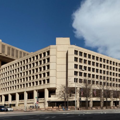 FBI απομακρύνει υπαλλήλους που συμμετείχαν σε διαδηλώσεις Φλόιντ!