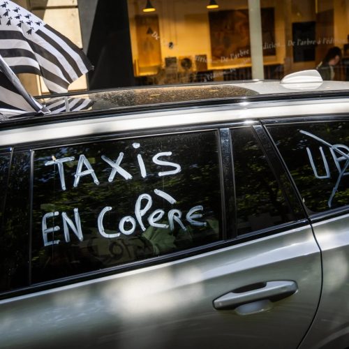 Οι οδηγοί ταξί στο Παρίσι υπόσχονται να διακόψουν το Γαλλικό Όπεν καθώς κλιμακώνονται οι διαμαρτυρίες