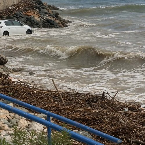 Τραγωδία στη Ρόδο: Νεκρός 25χρονος από την κακοκαιρία