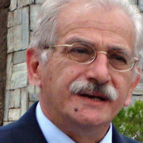 Πέθανε ο Νικόλαος Παπαδάκης – Ήταν διευθυντής του Ιδρύματος Ερευνών και Μελετών «Ελευθέριος Βενιζέλος»