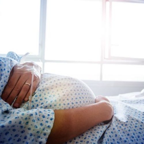 Σε «αναφυλακτικό σοκ από αντιβιοτικό» οφείλεται ο θάνατος της 28χρονης εγκύου – Η ανακοίνωση του νοσοκομείου