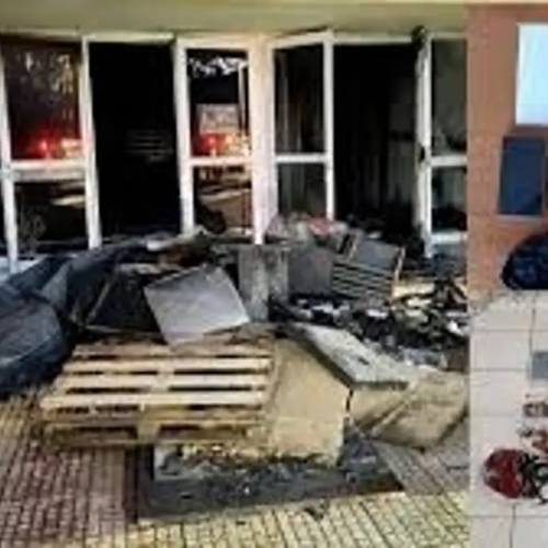 Σύλληψη ανήλικου για εμπρησμό και κλοπές σε σχολεία της Ιτέας – Αντιστάθηκε κατά την επέμβαση της αστυνομίας