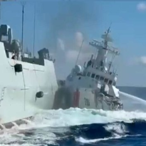 Επικίνδυνη κλιμάκωση – Βίντεο δείχνει κινεζικό πλοίο να εμβολίζει ξένη ακτοφυλακή