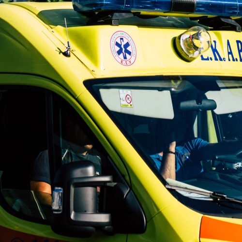 ΑΔΙΑΝΟΗΤΟ: Στο Αγρίνιο 16χρονη «έγινε λιώμα» σε δύο μπαρ και κατέληξε στα Επείγοντα – Στο σκαμνί οι ιδιοκτήτες για το παράνομο αλκοόλ