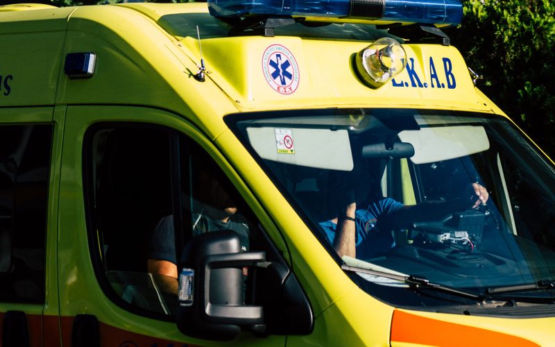 19χρονος μεταφέρθηκε εσπευσμένα στην Πάτρα με ύποπτα συμπτώματα μηνιγγίτιδας ή εγκεφαλίτιδας