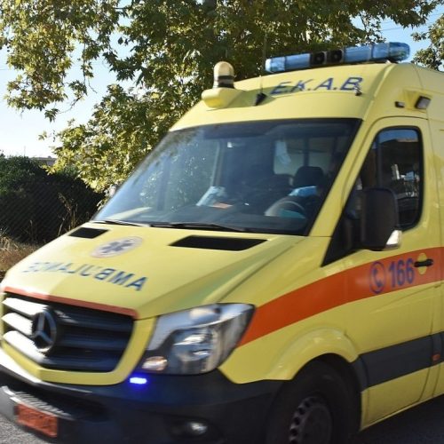 Χαλκίδα: Μετωπική σύγκρουση στη Δροσιά – Στο νοσοκομείο δύο παιδιά και ένας ενήλικας