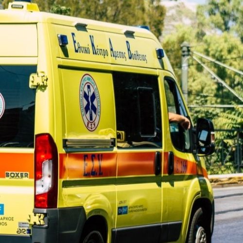 Επίθεση αδέσποτων σκύλων στην Πάτρα – Γυναίκα τραυματίστηκε και μεταφέρθηκε στο νοσοκομείο