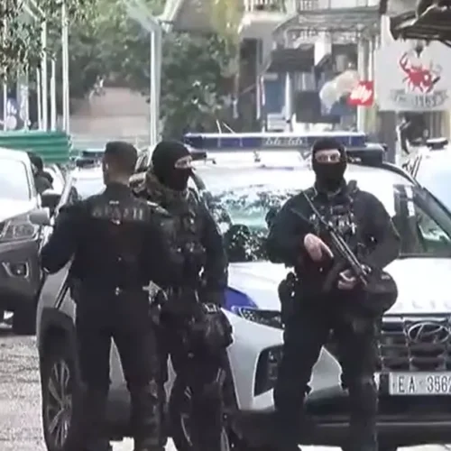 “ΕΞΑΡΧΕΙΑ” – ΤΙ ΒΡΕΘΗΚΕ σε υπό κατάληψη κτήριο