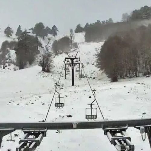 Πρώτο χιόνι της σεζόν: Ορεινά της Ηπείρου και Μακεδονίας ντύνονται στα λευκά
