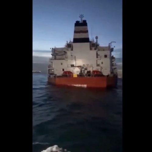 Για πρώτη φορά, οι ουκρανικές μυστικές υπηρεσίες στοχεύουν ένα ρωσικό δεξαμενόπλοιο κοντά σε λιμάνι στη Σενεγάλη, περίπου 5.500 χιλιόμετρα από την Ουκρανία.