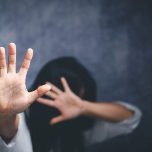 Τρόμος στη Θεσσαλονίκη: 24χρονη δέχτηκε απόπειρα βιασμού από άνδρα που προσφέρθηκε να τη γυρίσει σπίτι