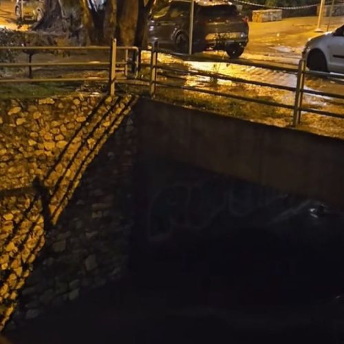 Δήμαρχος Χαλανδρίου: Ασύλληπτη η… βλακεία των Αθηναίων που πάρκαραν σε γέφυρα