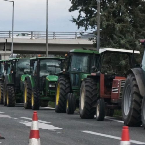 48ωρο μπλακάουτ από τους αγρότες: Κλείνουν δρόμοι, λιμάνια, τελωνεία και παρακαμπτήριοι