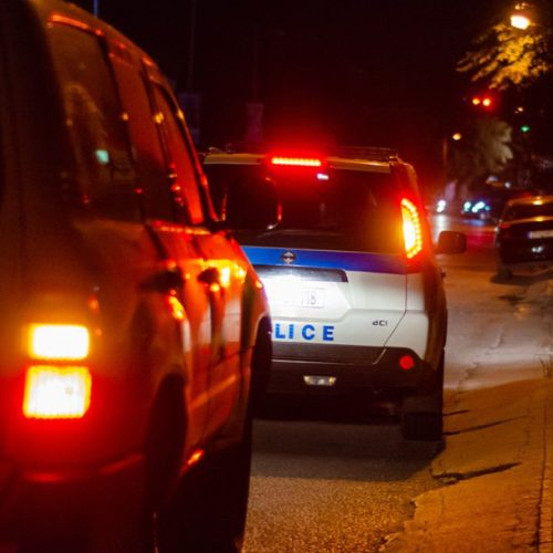 Σοκ στο Αγρίνιο: 17χρονος ξυλοκοπήθηκε από τέσσερις κουκουλοφόρους και νοσηλεύεται