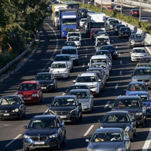 Χωρίς δίπλωμα και με «τρικ» στις κάμερες: Χιλιάδες οδηγοί παρανομούν