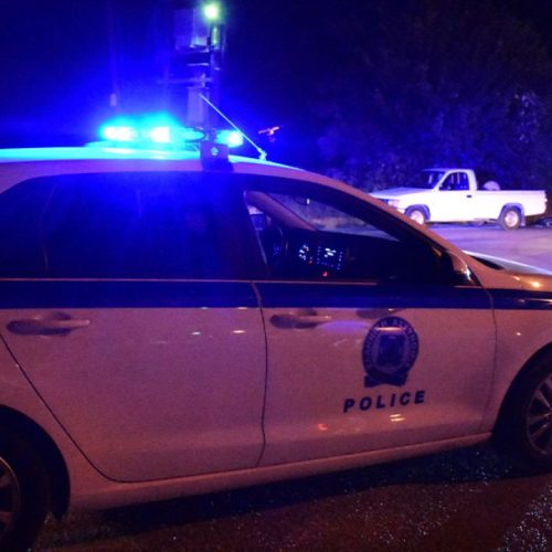 Ηράκλειο: 58χρονη συνελήφθη για φωτιά σε σπίτι και ζημιές σε δύο οχήματα