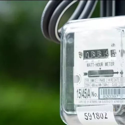 Παρέμβαση της ΡΑΑΕΥ για να γίνεται σωστά το “κυνήγι” των ρευματοκλοπών με βάση τον Κώδικα – Έπεσε το πρώτο πρόστιμο 120.000 ευρώ