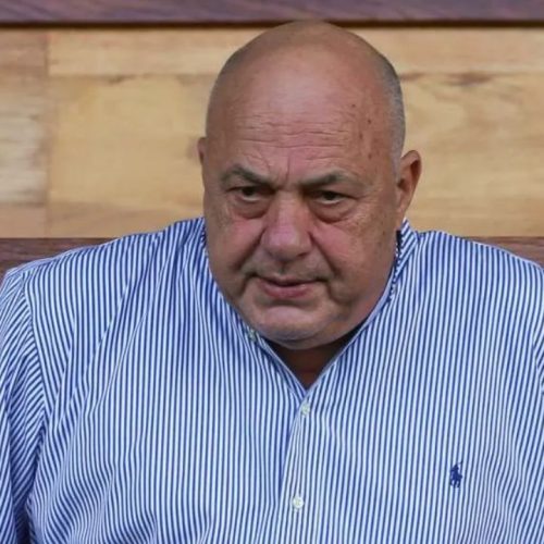 Ο Μπέος μίλησε και για τον γρίφο με τον τραγουδιστή