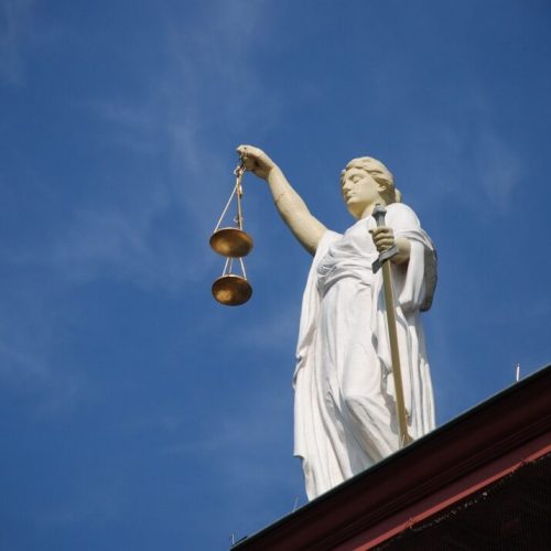 Γιατί χωρίς δίκαιο δεν υπάρχει ελευθερία, δημοκρατία, ούτε μέλλον!