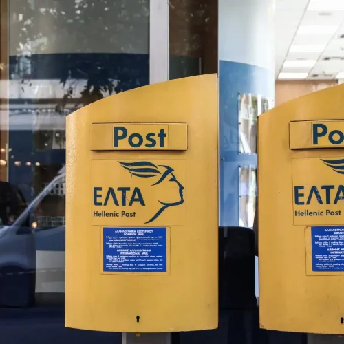 Πάτρα – Άνδρας σε «αμόκ» μπήκε στα ΕΛΤΑ και προκάλεσε «επεισόδιο»