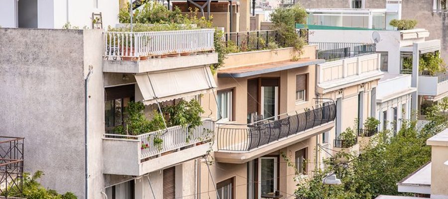 «Ονειρο απατηλό» η προσιτή στέγαση στην Ελλάδα – Εκρηκτική αύξηση μέσα σε ένα χρόνο