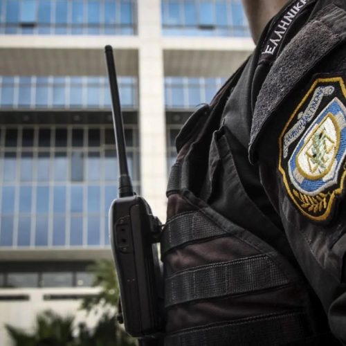 Αγρια επίθεση Ρομά εναντίον αστυνομικών μέσα σε Δικαστήρια – Για «ευθεία προσβολή κατά των συναδέλφων τους και του κράτους δικαίου» κάνουν λόγο οι ένστολοι