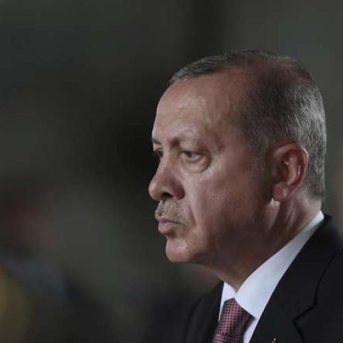 Η Τουρκία εξετάζει το ενδεχόμενο αποστολής στρατού στην εμπόλεμη Ουκρανία