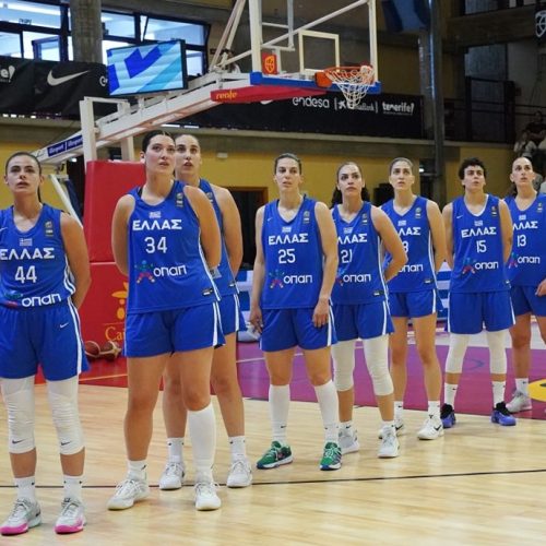 Μια διπλή έκπληξη στην πόρτα των αθλητριών της Εθνικής Ομάδας Μπάσκετ Γυναικών – Ο ΟΠΑΠ τους εύχεται καλή επιτυχία με δώρα και λουλούδια πριν από τη μεγάλη ευρωπαϊκή πρόκληση