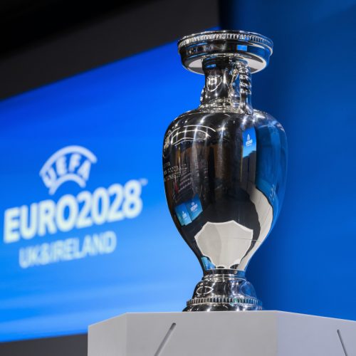 Μετά το Champions League η UEFA μεταφέρει και τον τελικό του ΕURO απόγευμα