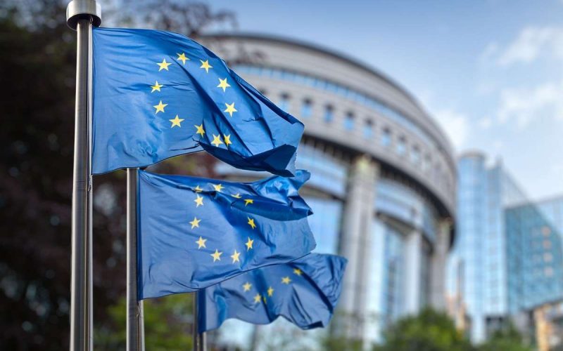Η ανικανότητα κοστίζει – Το ενεργειακό πείραμα της Ευρώπης έφτασε στην αντλία καυσίμων