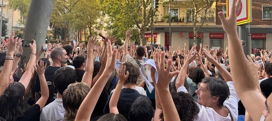 Ισπανία: Αναστολή των εξώσεων μέχρι το 2030 και αυτόματη ανανέωση των συμβολαίων ενοικίασης μετά τις μαζικές αντιδράσεις για την έξωση 87χρονης