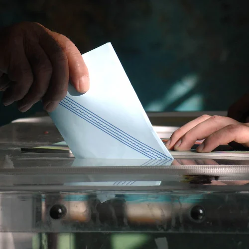 Διέρρευσε το έγγραφο που «ΔΕΙΧΝΕΙ» πρόωρες εκλογές