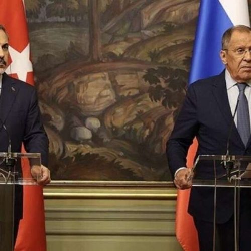 Λαβρόφ – Φιντάν: Συζήτησαν την πολεμική σύγκρουση του Ιράν με το Ισραήλ