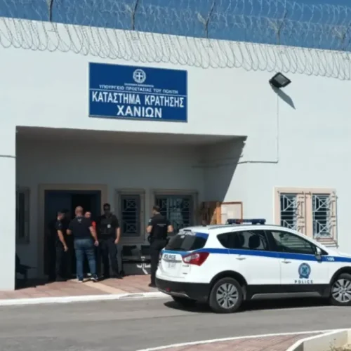 Επεισόδιο στις Φυλακές Αγυιάς: Έλληνας Επιτέθηκε σε Σουδανό Κρατούμενο με Αυτοσχέδιο Ξυράφι