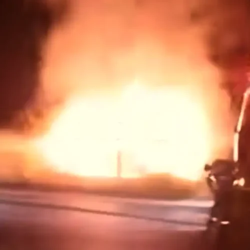 Παρανάλωμα του πυρός αυτοκίνητο στην παλαιά εθνική Κορίνθου-Άργους